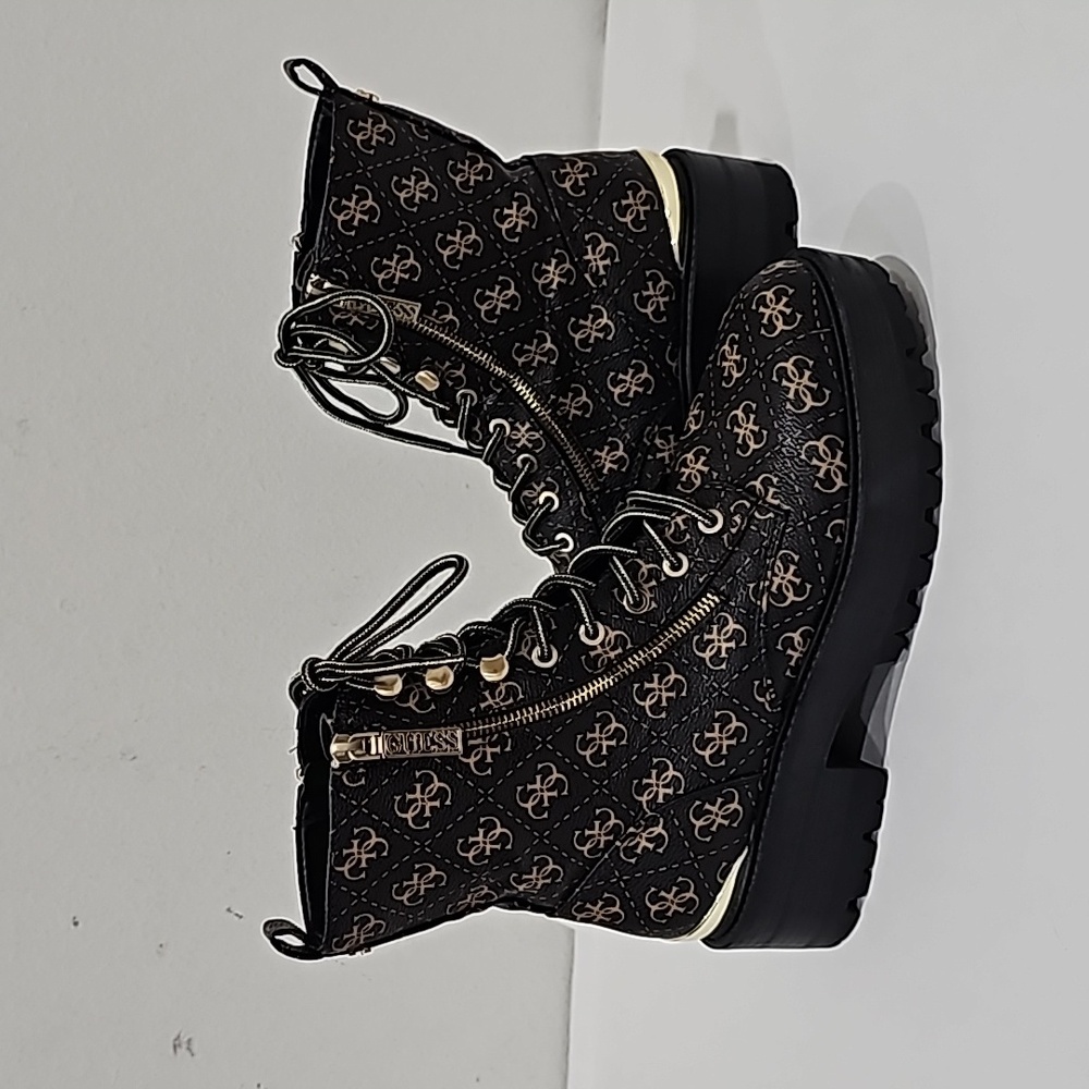 GUESS Chunky platform Women's Ankle Boot BlackCombat Lace Up Zip Size 9.5